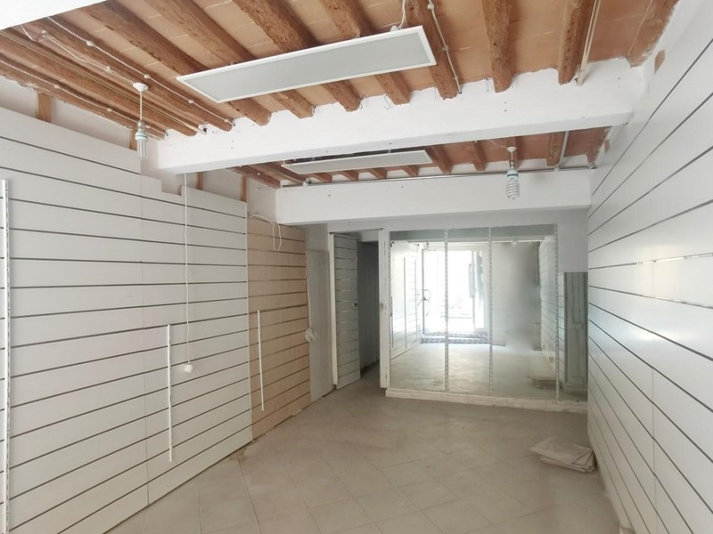 Immobile commerciale in Affitto a Pisa, 700€, 38 m²