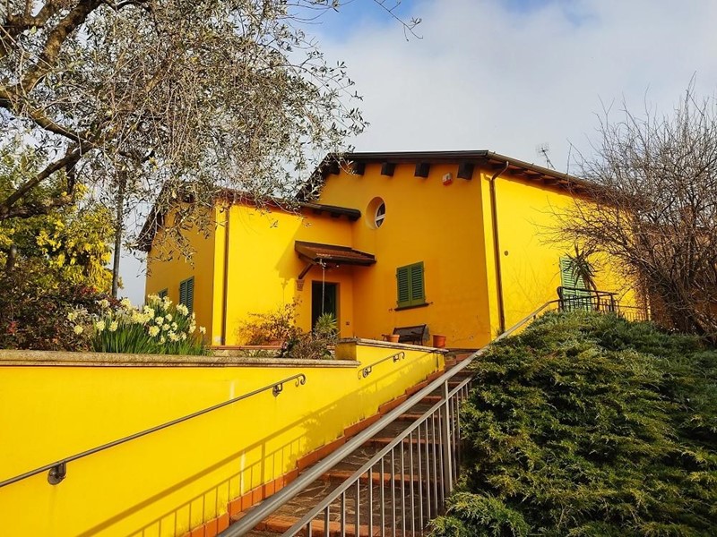 Villa in Vendita a Castelnuovo Magra, zona Palvotrisia, 395'000€, 150 m², con Box