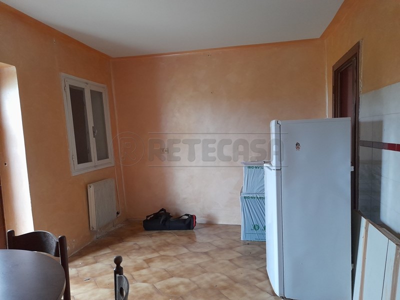 Casa Semi Indipendente in Vendita a Longare, 90'000€, 303 m²