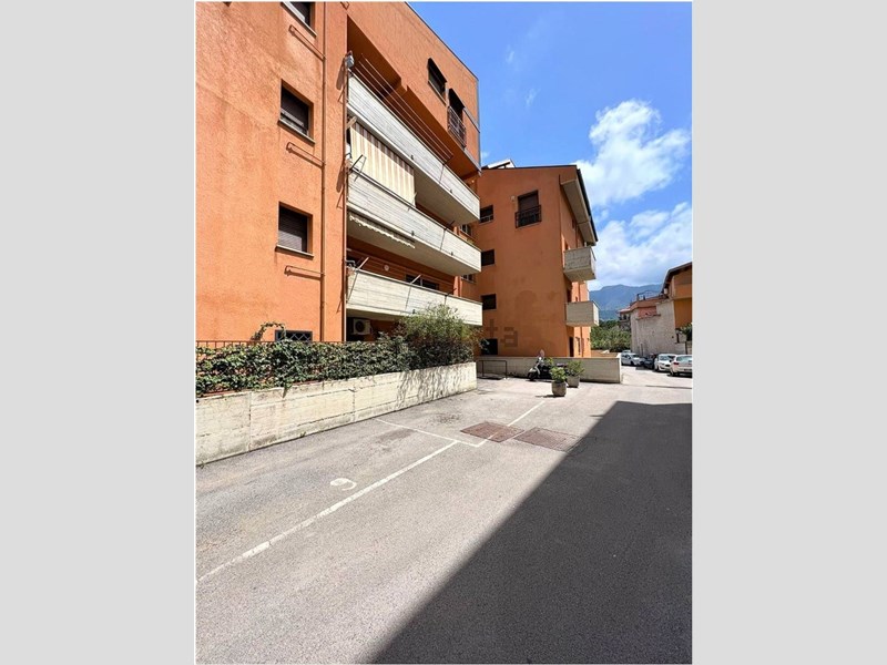 Appartamento in Vendita a Monreale, zona aquino, 139'000€, 106 m², arredato, con Box
