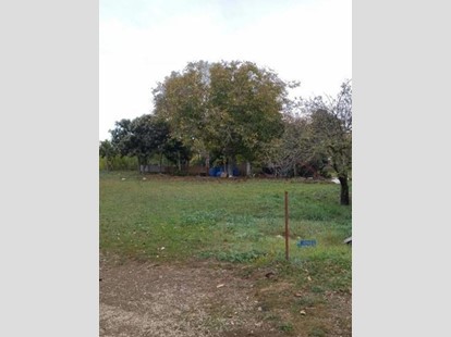 Casa Indipendente in Vendita a Aprilia, 300'000€, 530 m²