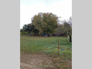 Casa Indipendente in Vendita a Aprilia, 300'000€, 530 m²