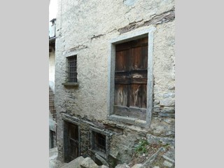 Casa Indipendente in Vendita a Varzo, 28'000€, 80 m²