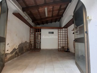 Magazzino in Affitto a Livorno, zona Garibaldi, 300€, 30 m²