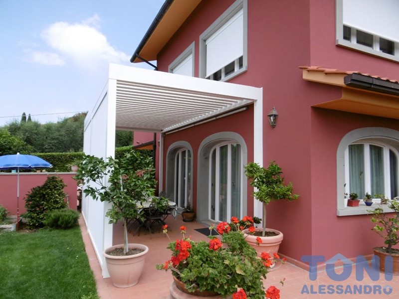 Villa in Vendita a Vinci, 850'000€, 220 m², con Box