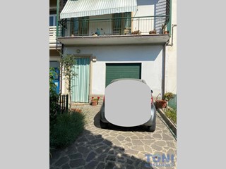 Villetta a schiera in Vendita a Empoli, 350'000€, 150 m², con Box