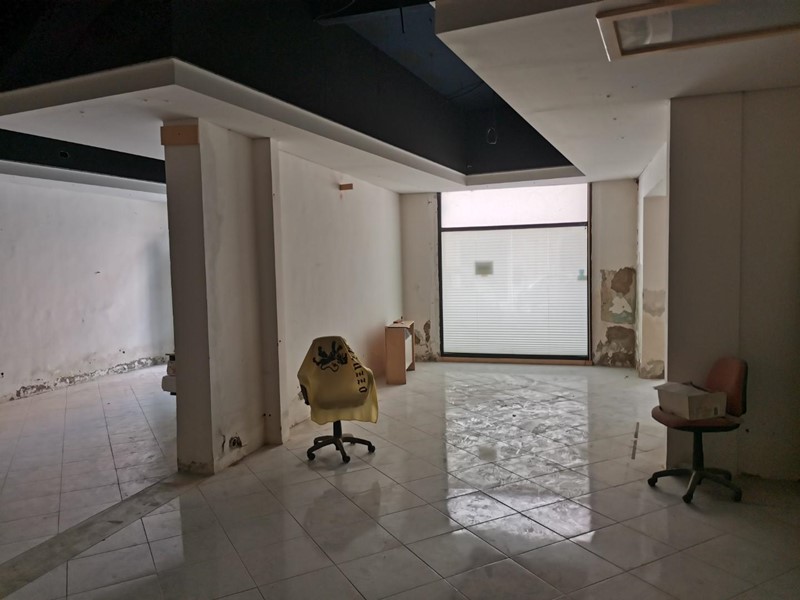 Immobile commerciale in Vendita a Poggibonsi, 70'000€, 70 m²