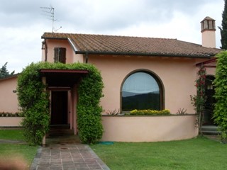 Villa in Vendita a San Miniato, zona Moriolo, 860'000€, 300 m², con Box