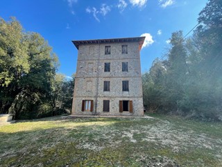 Casa Semi Indipendente in Vendita a Sovicille, zona Tegoia, 110'000€, , con Box