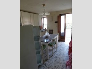 Casa Indipendente in Vendita a Lucca, zona Sant'Angelo In Campo, 70'000€, 65 m², arredato