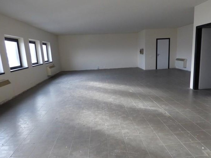 Laboratorio in Vendita a Capannori, zona Lammari, 115'000€, 95 m²