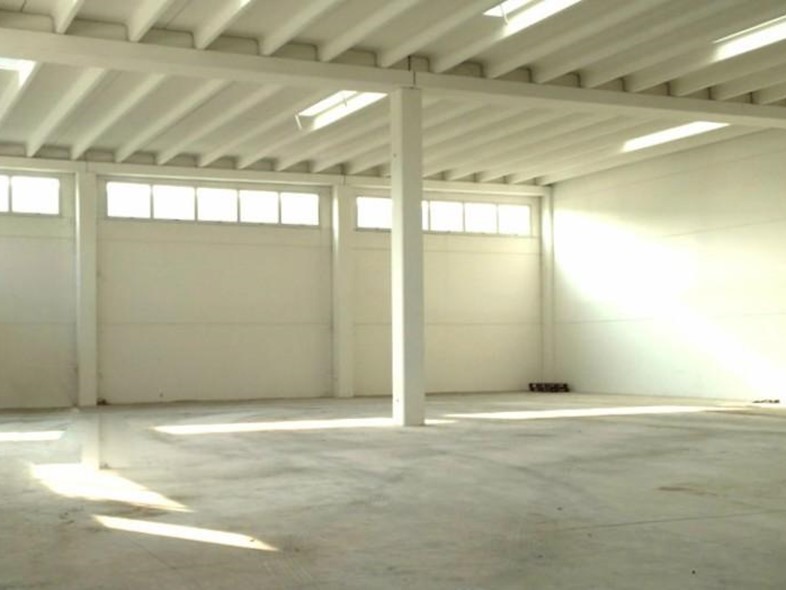 Capannone in Vendita a San Miniato, zona San Miniato Basso, 1'500'000€, 1500 m²