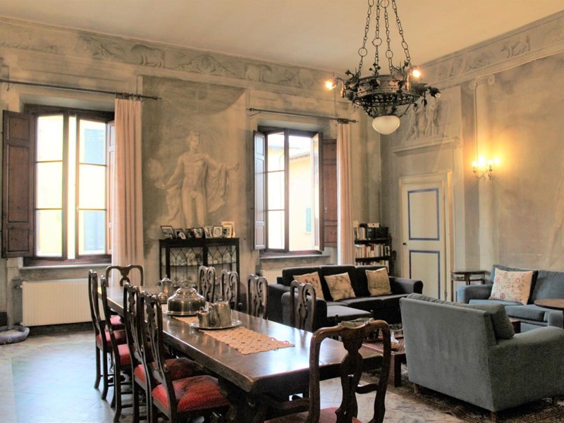 Appartamento in Vendita a Cascina, 570'000€, 400 m²