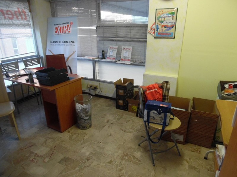 Ufficio in Vendita a Pontedera, 60'000€, 50 m²