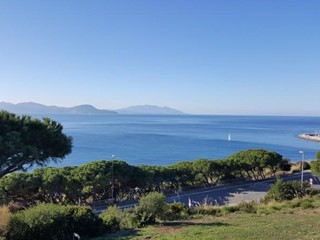 Villa bifamiliare in Vendita a Piombino, 495'000&euro;, 142 m², arredato
