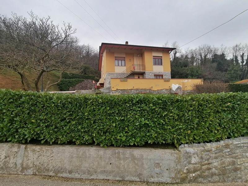 Villa in Vendita a Lucca, zona Balbano, 950'000€, 240 m²