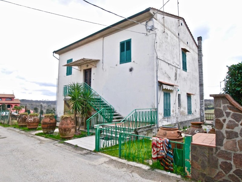 Casa Indipendente in Vendita a Pontedera, zona La Rotta, 280'000€, 240 m²