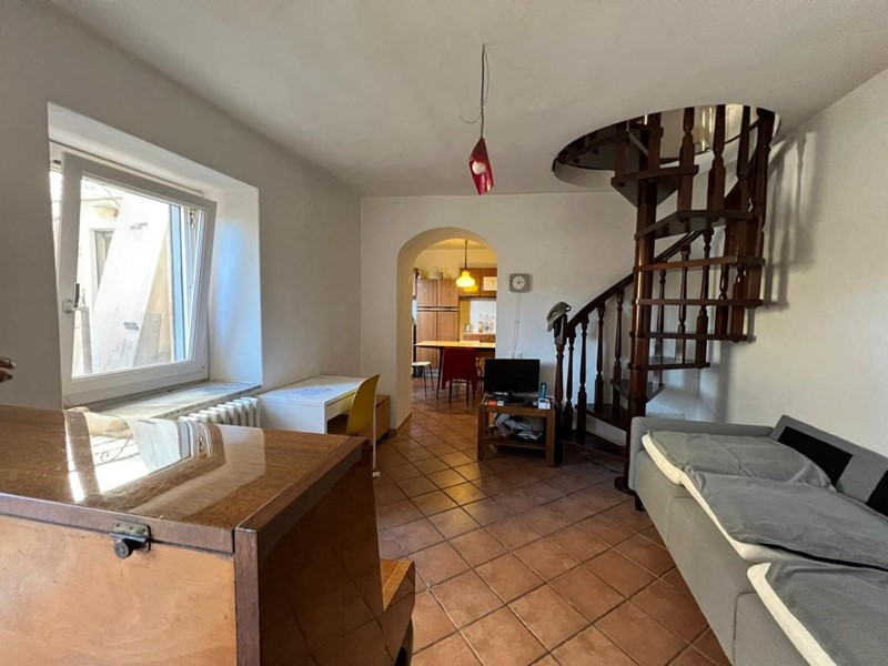 Casa Indipendente in Vendita a Massa, 220'000€, 85 m²