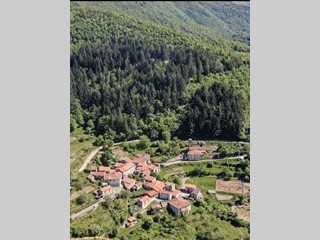 Casa di corte in Vendita a Fivizzano, 60'000€, 45 m², arredato