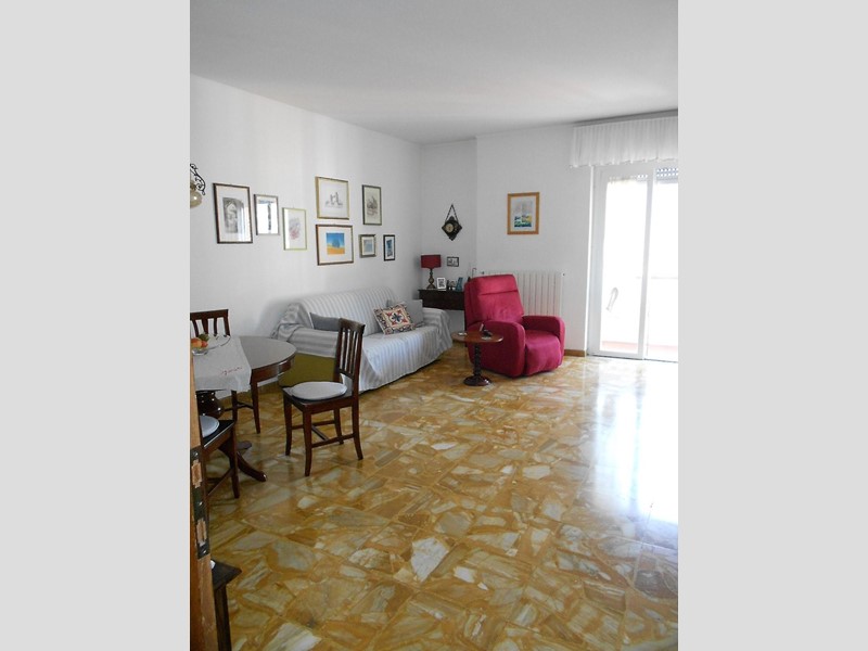 Appartamento in Vendita a Massa, 190'000€, 90 m², arredato