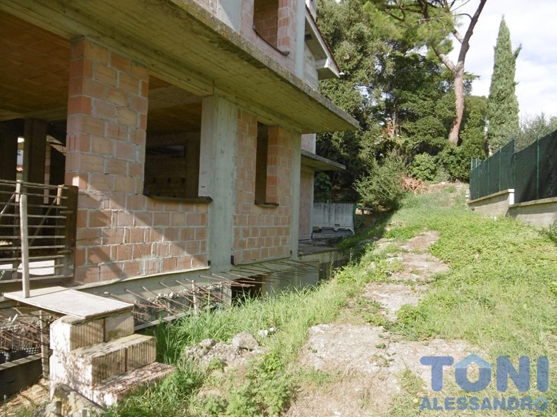 Villetta a schiera in Vendita a Vinci, zona Sovigliana, 255'000€, 150 m², con Box