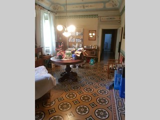 Casale in Vendita a Calci, 290'000€, 600 m², con Box