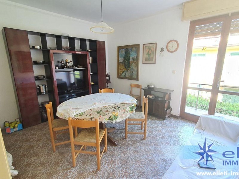Quadrilocale in Vendita a Massa, zona Marina di Massa, 260'000&euro;, 92 m²