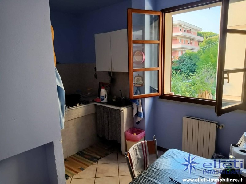 Quadrilocale in Vendita a Massa, zona Marina di Massa, 290'000&euro;, 80 m²