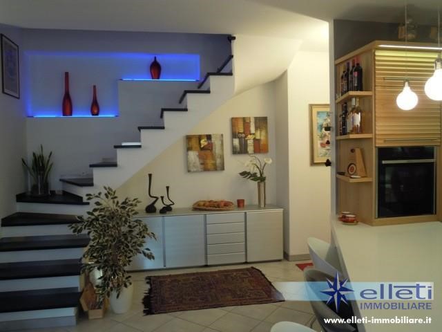 Quadrilocale in Vendita a Massa, zona Marina di Massa, 470'000&euro;, 130 m², arredato