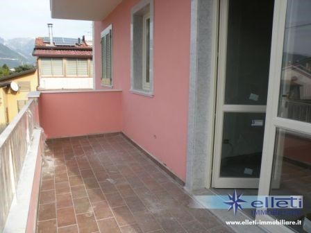 Quadrilocale in Vendita a Massa, zona Marina di Massa, 300'000&euro;, 100 m², con Box