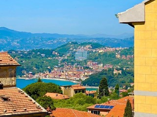Trilocale in Vendita a Lerici, 235'000&euro;, 60 m²