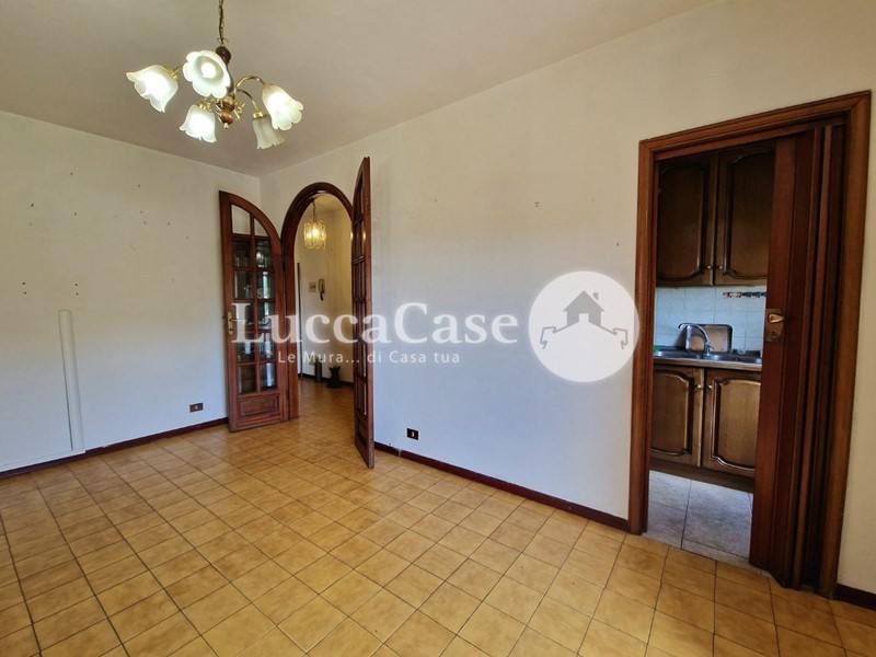 Quadrilocale in Vendita a Lucca, zona San Concordio Contrada, 150'000€, 100 m², con Box
