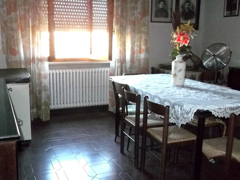 Casa Indipendente in Vendita a Cerreto Guidi, zona Stabbia, 500'000€, 228 m²