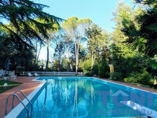 Casale in Vendita a San Miniato, 795'000€, 500 m², con Box