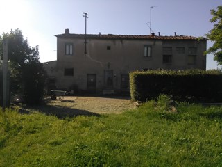 Casa Indipendente in Vendita a Empoli, zona Brusciana, 170'000€, 300 m²