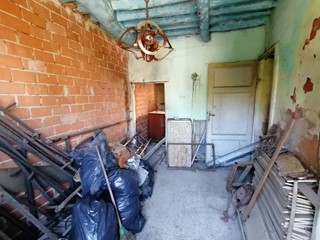 Casa Indipendente in Vendita a Lucca, zona Montuolo, 55'000€, 90 m²