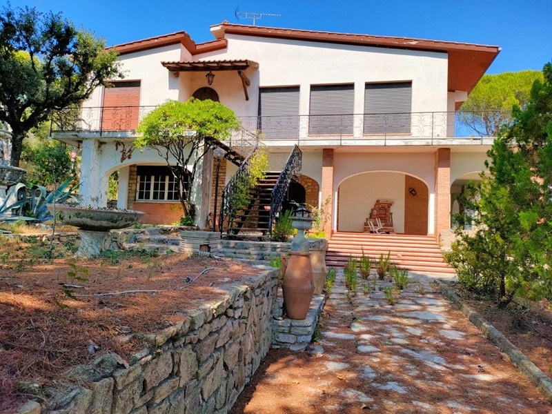 Villa in Vendita a Rosignano Marittimo, zona Castiglioncello, 1'300'000€, 300 m²