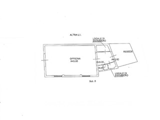 Immobile commerciale in Vendita a Pontedera, 150'000€, 121 m²
