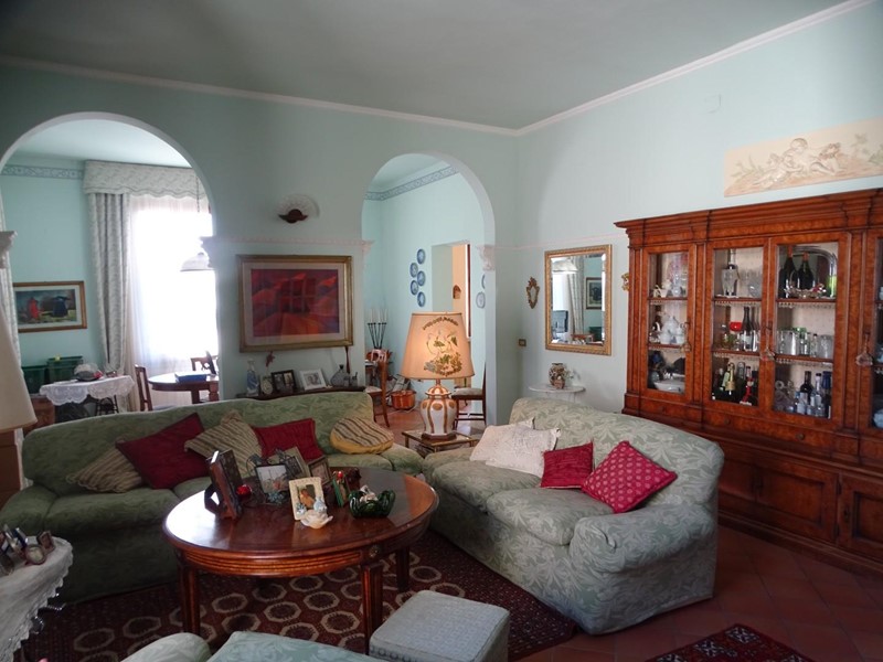 Villa in Vendita a San Miniato, zona Cigoli, 950'000€, 700 m²