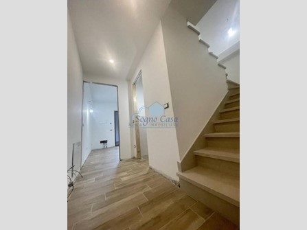 Villetta a schiera in Vendita a Aulla, 166'000€, 102 m²