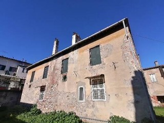 Terreno edificabile in Vendita a Lucca, zona San Marco, 200'000€, 300 m²