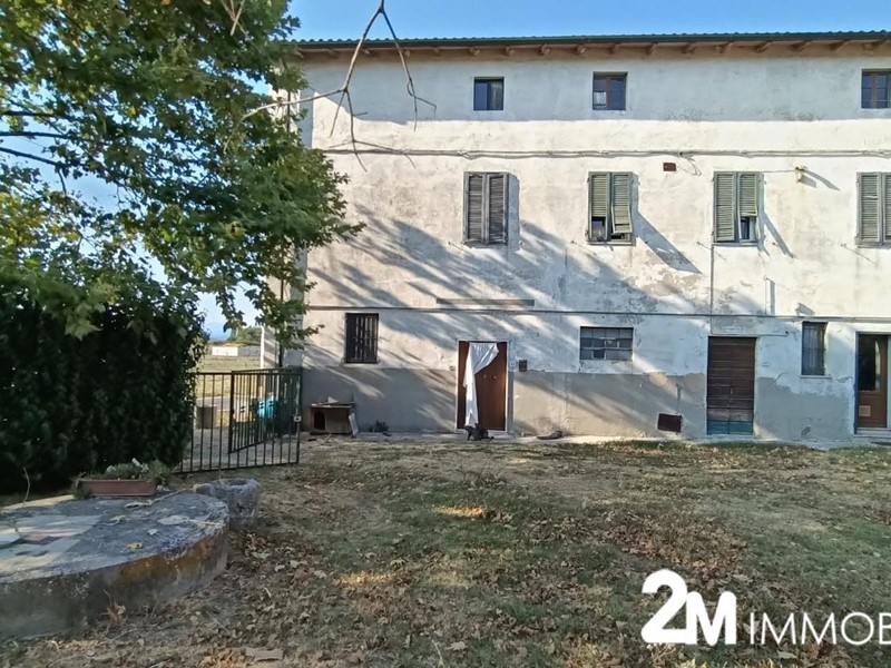 Casa Semi Indipendente in Vendita a San Giuliano Terme, 265'000€, 300 m²