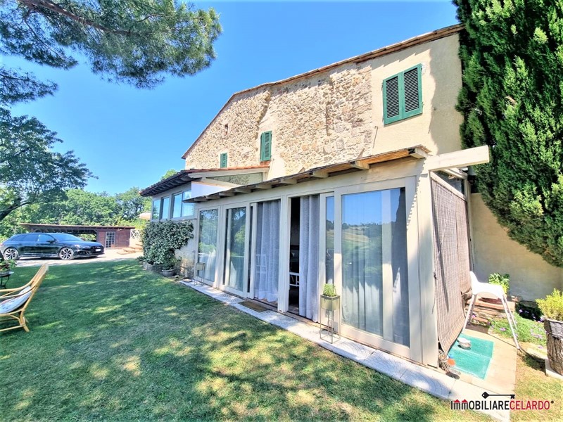 Villa in Vendita a Casole d'Elsa, 595'000€, 159 m²