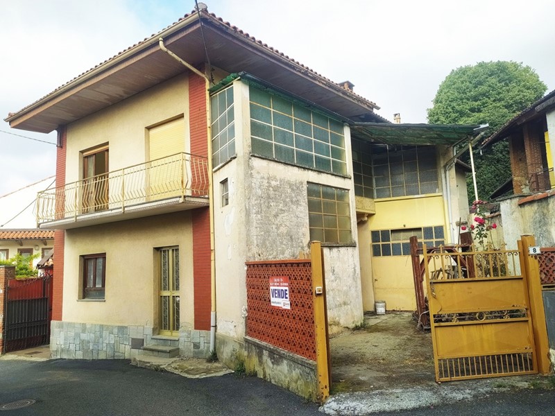Casa Indipendente in Vendita a Orio Canavese, 30'000€, 105 m²