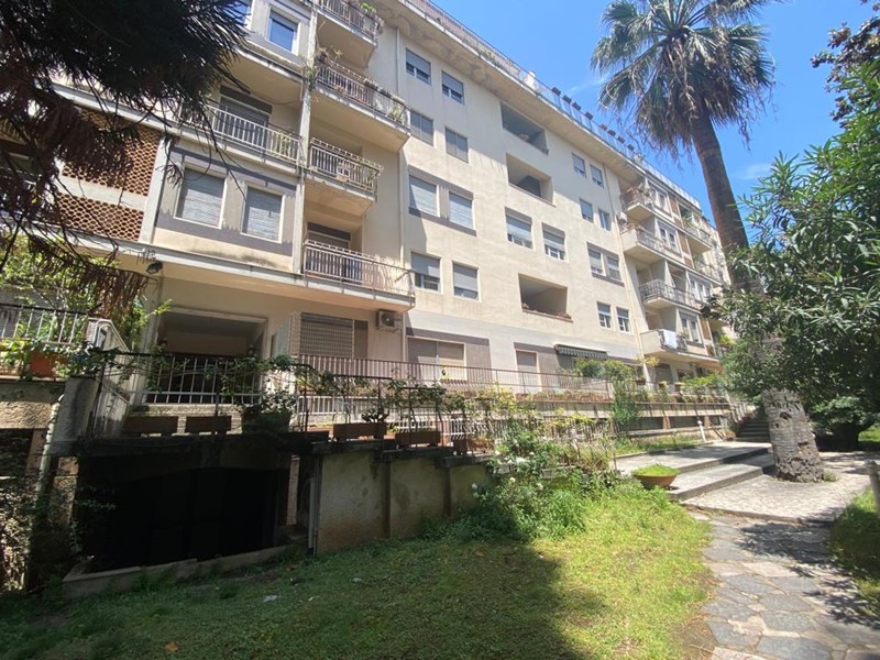 Appartamento in Vendita a Messina, 245'000€, 200 m²