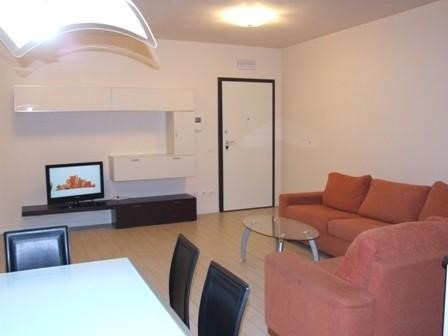 Quadrilocale in Vendita a San Miniato, zona Ponte a Egola, 145'000€, 85 m², con Box