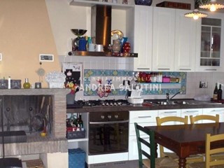 Casa Indipendente in Vendita a Montopoli in Val d'Arno, 265'000€, 169 m², arredato