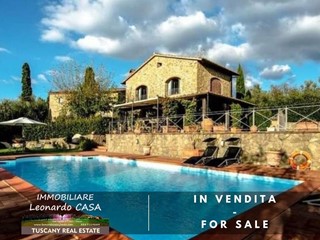 Casale in Vendita a Vinci, 899'000€, 240 m², arredato