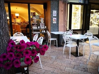 Attività commerciale in Vendita a Diano Marina, 90'000€, 90 m²