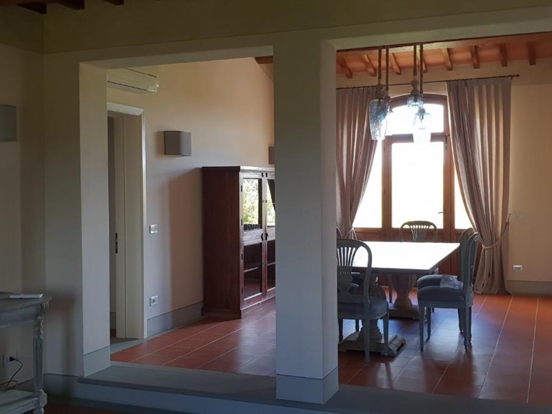 Casale in Affitto a Montelupo Fiorentino, 1'600€, 160 m², arredato